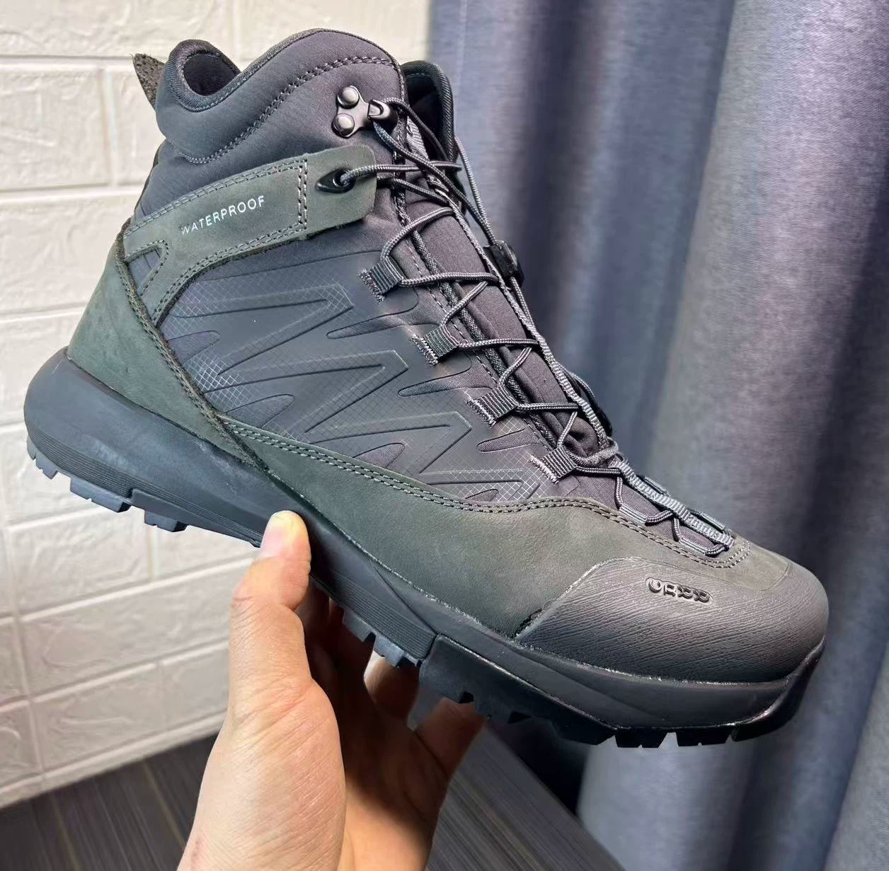High Top Hiking Leather Shoes  - Hunting Outdoor Brands recensione e prezzo